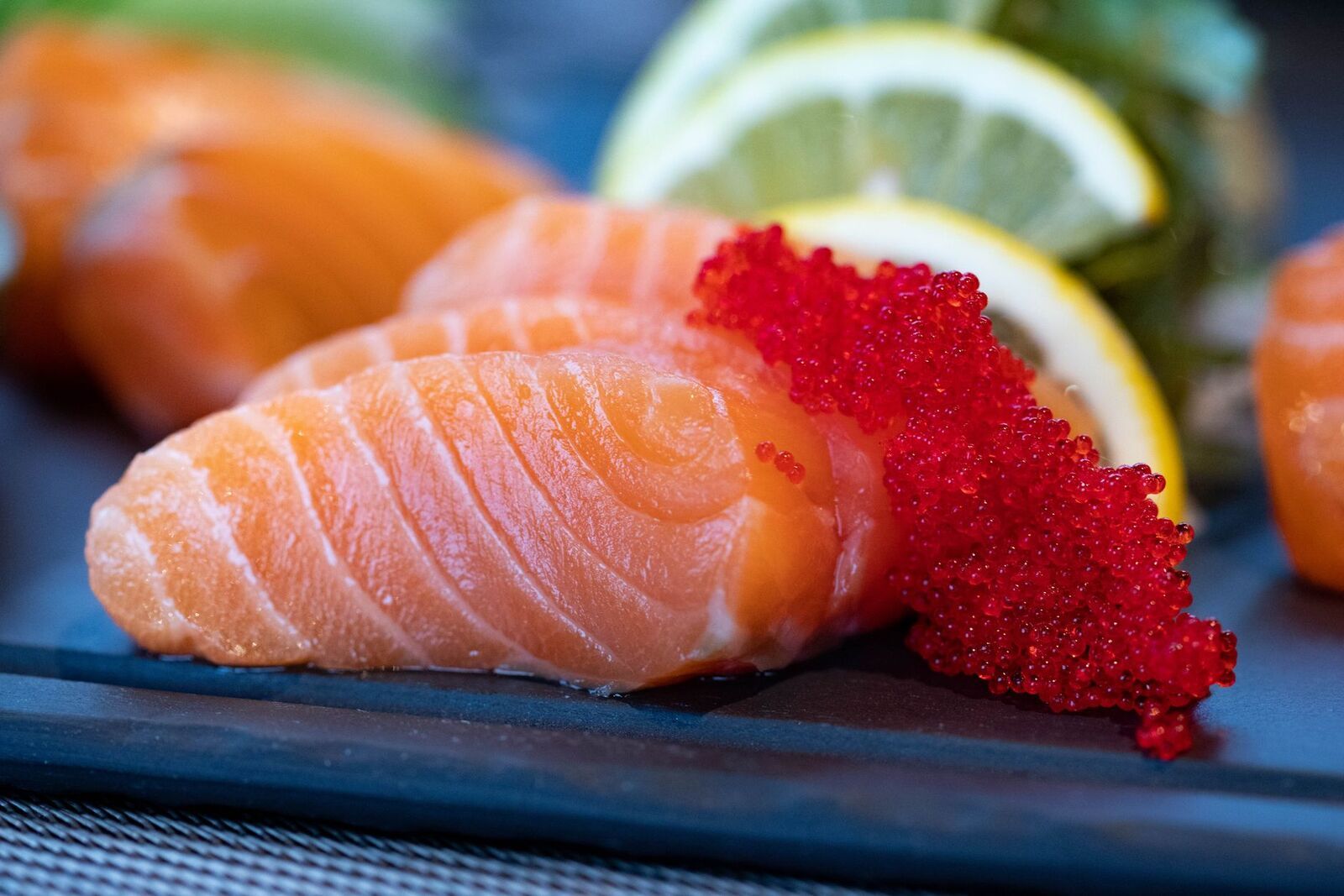 Gunkan con salsa cremosa