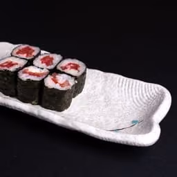Roll maki con tonno