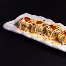 Uramaki fritti con salsa piccante